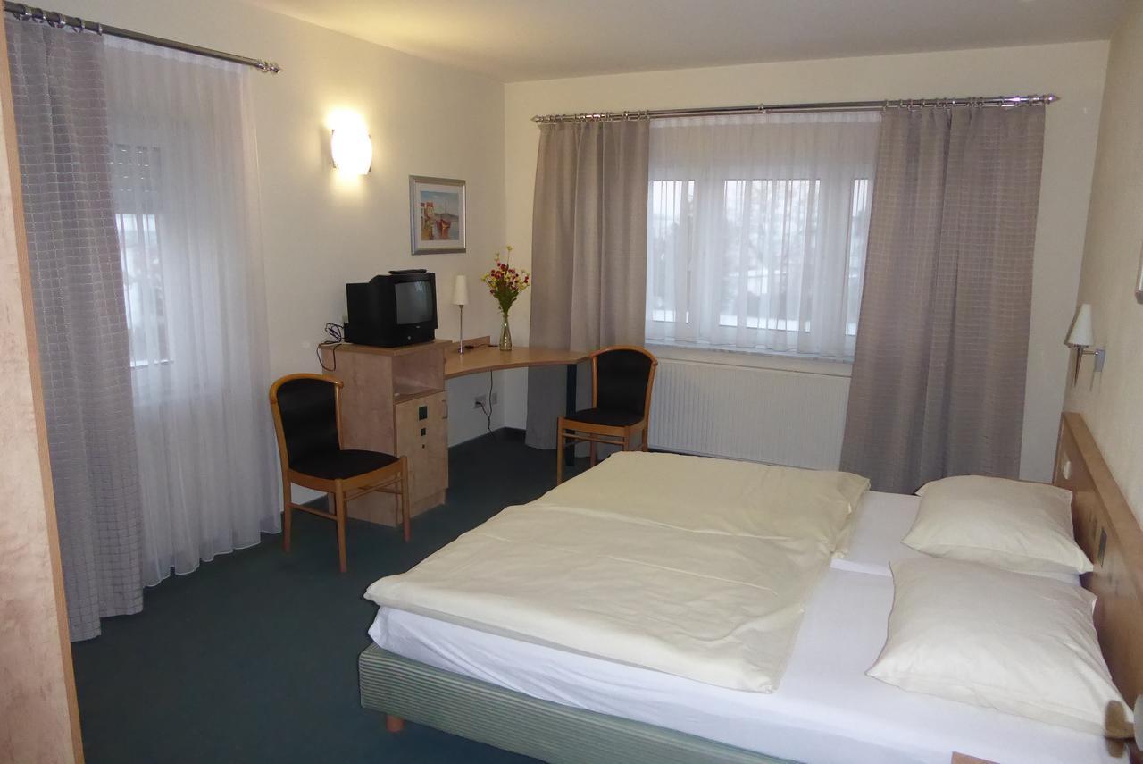 Hotel Ring Park Buchen  Εξωτερικό φωτογραφία